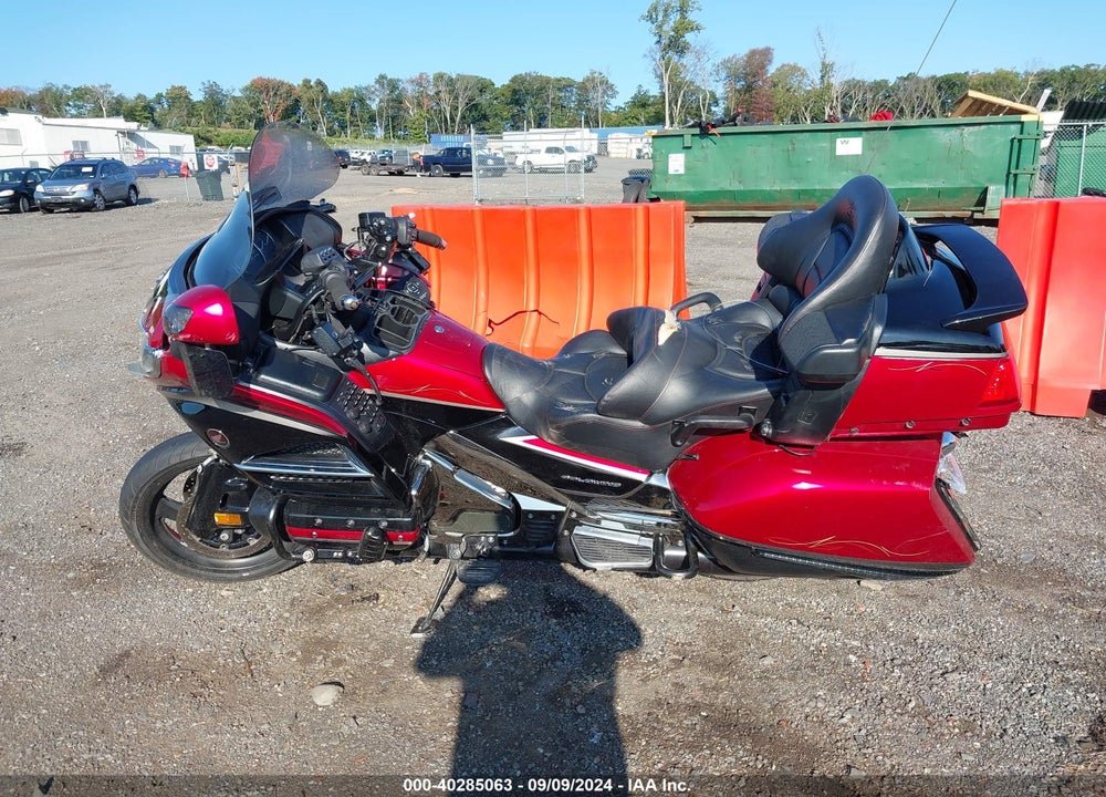 2015 HONDA GL1800 VIN: JH2SC68W7FK100063