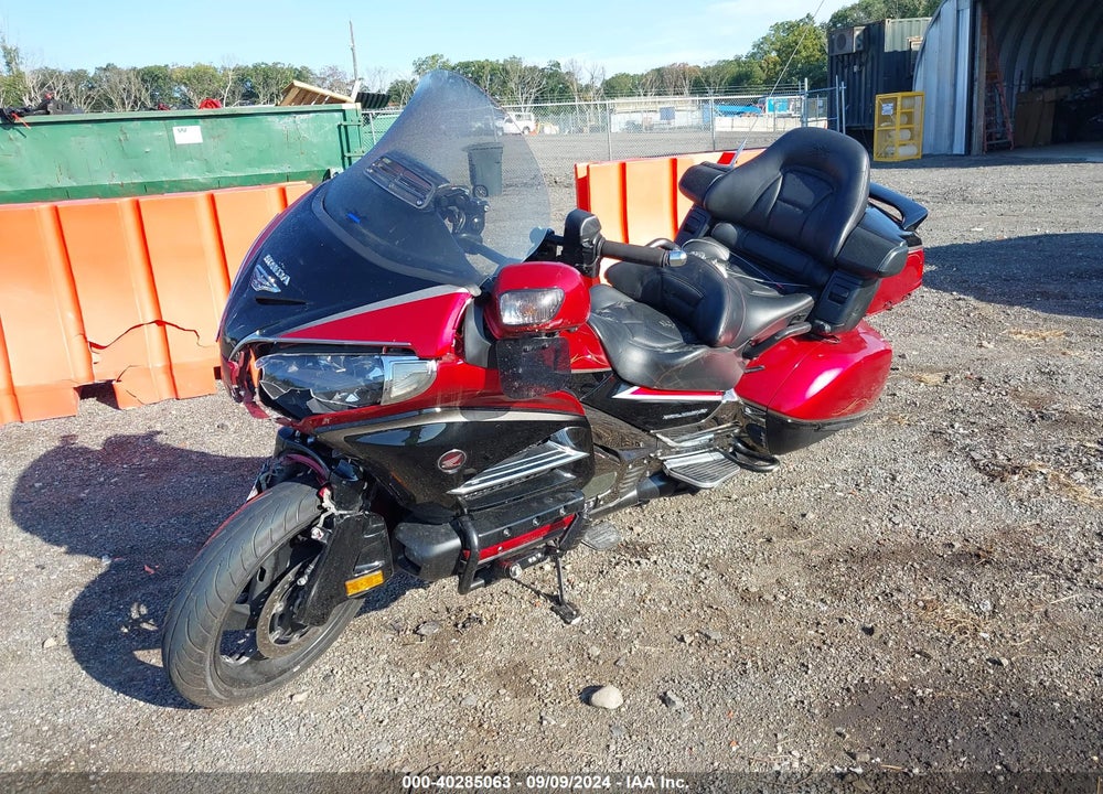 2015 HONDA GL1800 VIN: JH2SC68W7FK100063