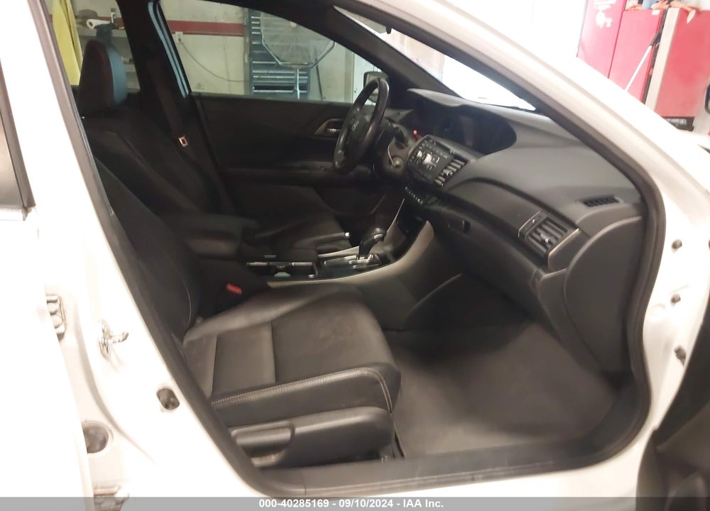 2016 HONDA ACCORD SPORT VIN: 1HGCR2F61GA164096