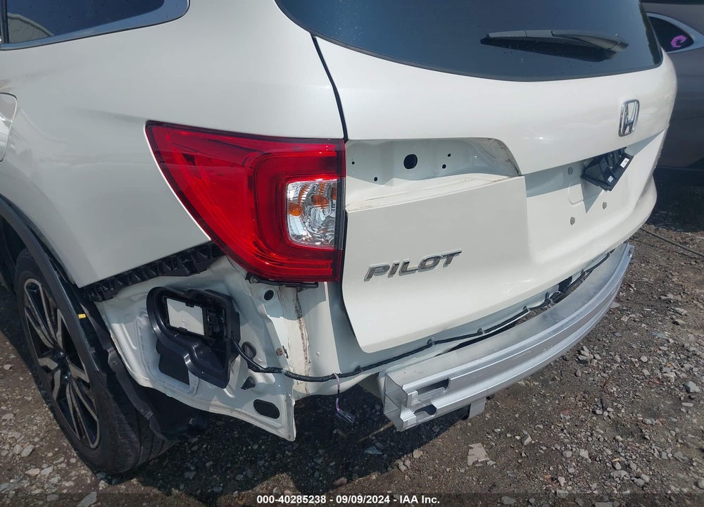 2019 HONDA PILOT TOURING VIN: 5FNYF5H60KB015173