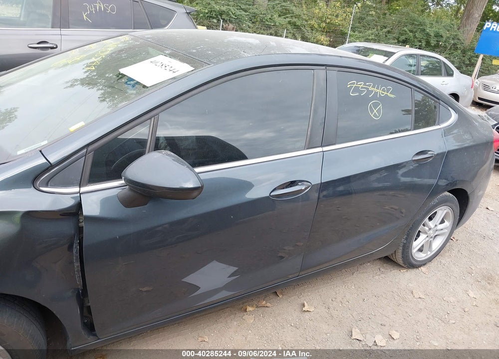 2018 CHEVROLET CRUZE LT AUTO VIN: 1G1BE5SM9J7233402