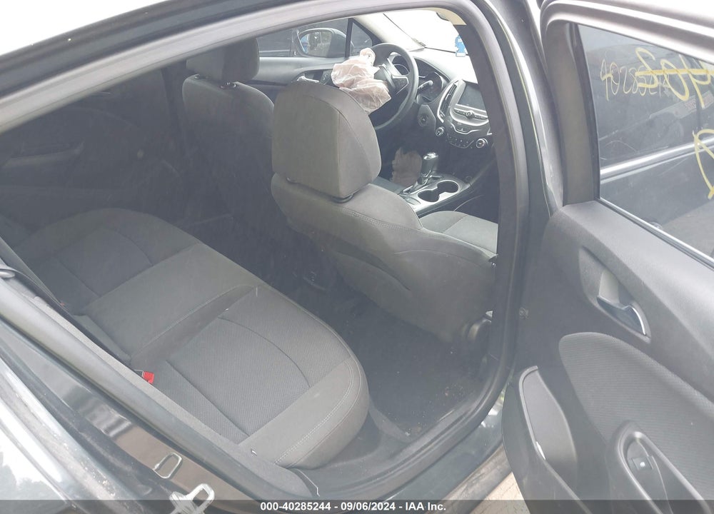 2018 CHEVROLET CRUZE LT AUTO VIN: 1G1BE5SM9J7233402