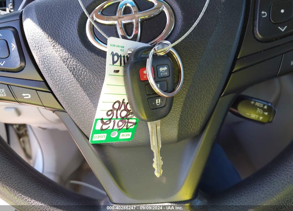 2016 TOYOTA CAMRY LE VIN: 4T4BF1FK8GR548323