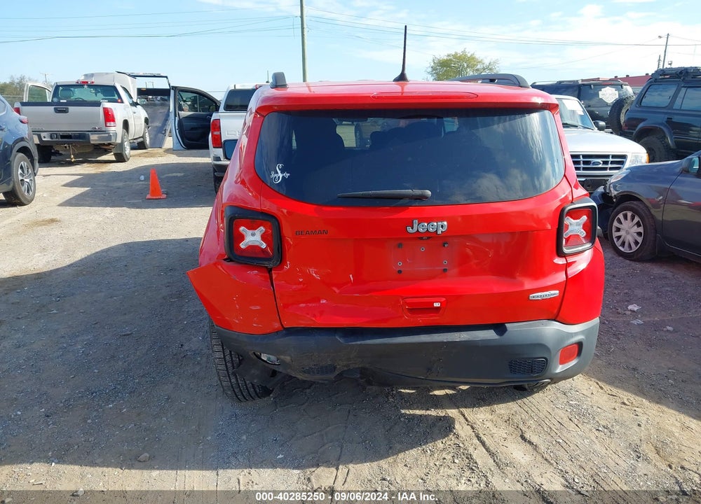 2018 JEEP RENEGADE LATITUDE FWD VIN: ZACCJABB8JPH60705