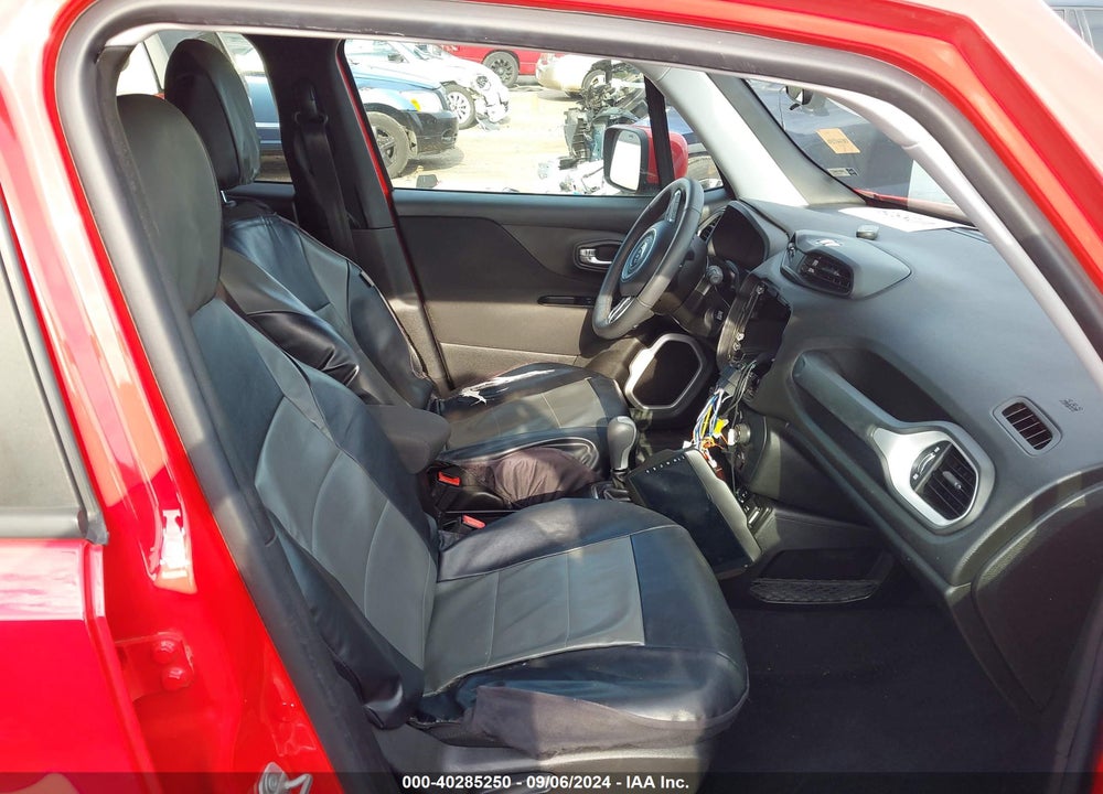 2018 JEEP RENEGADE LATITUDE FWD VIN: ZACCJABB8JPH60705