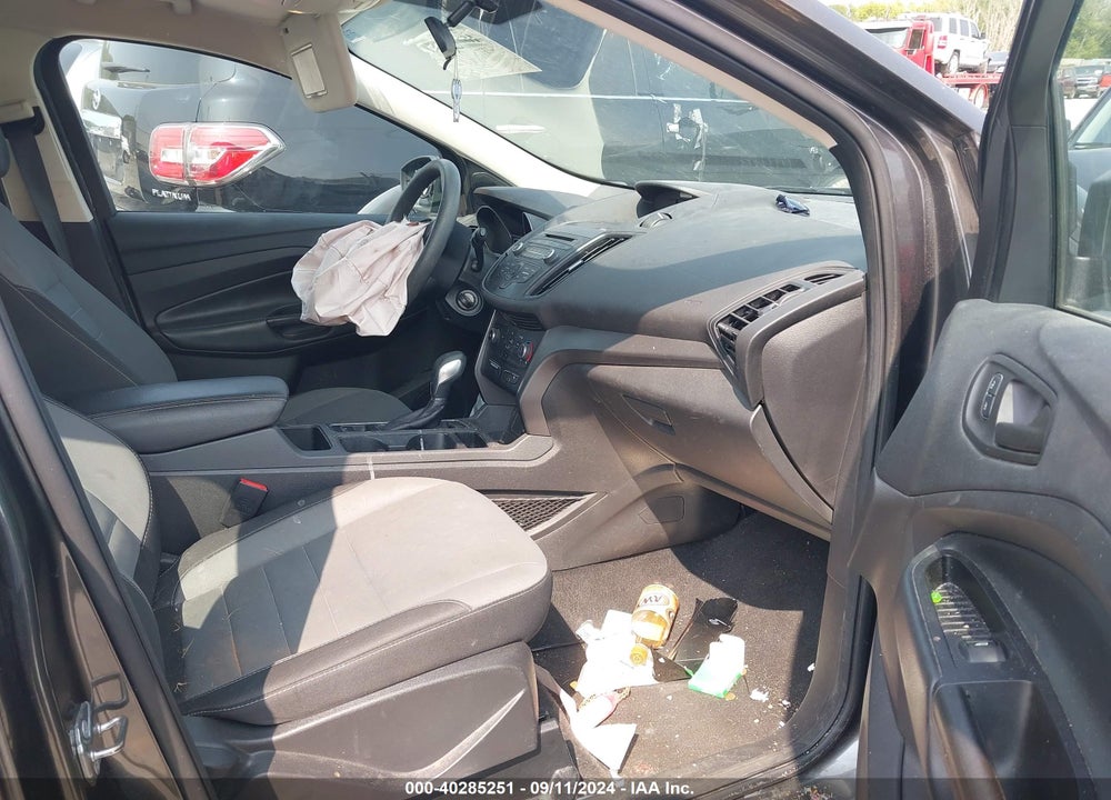 2017 FORD ESCAPE S VIN: 1FMCU0F79HUE85678