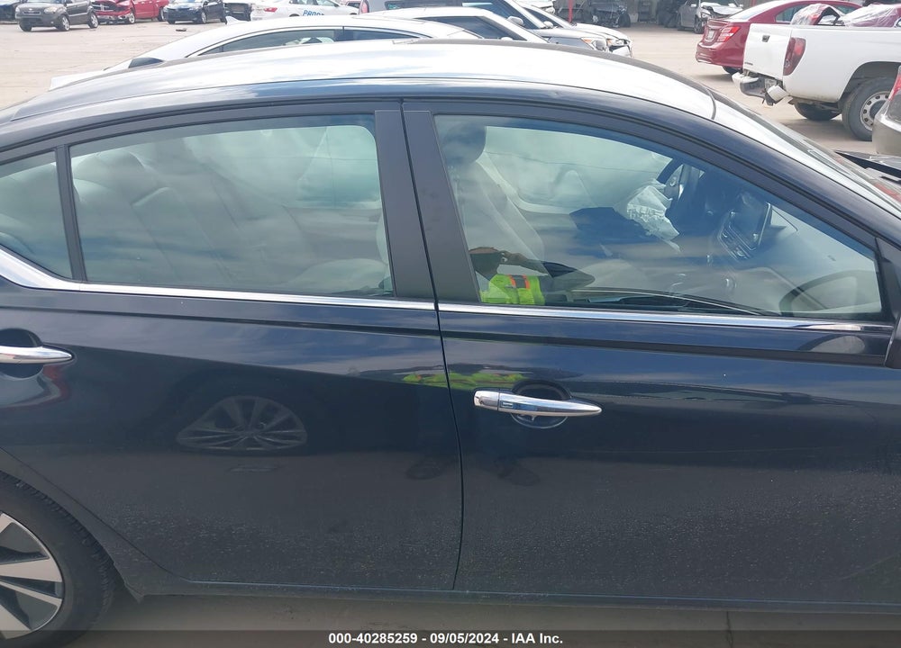 2021 NISSAN ALTIMA SV FWD VIN: 1N4BL4DV8MN301482