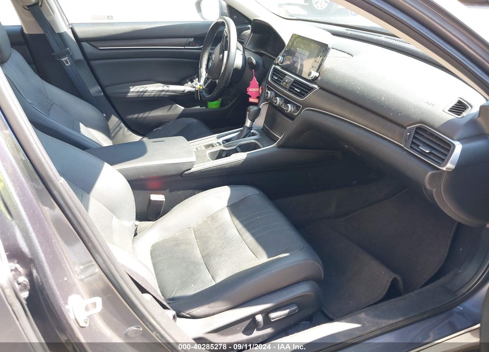 2020 HONDA ACCORD VIN: 1HGCV1F52LA086855