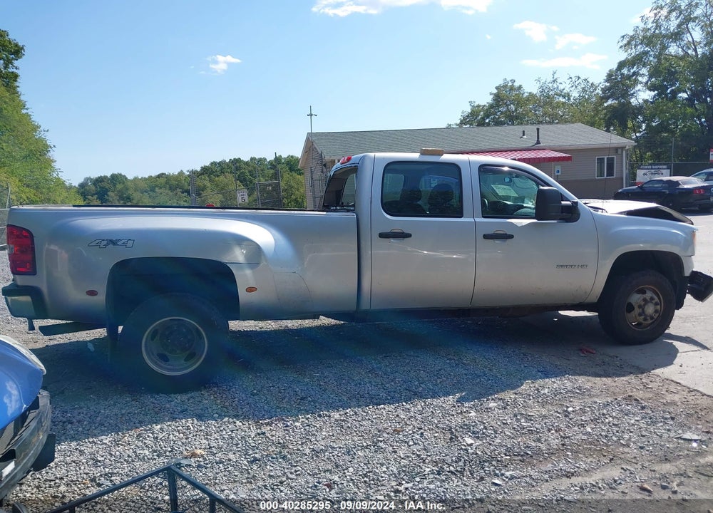 2013 GMC SIERRA 3500HD WORK TRUCK VIN: 1GT422CG6DF233156
