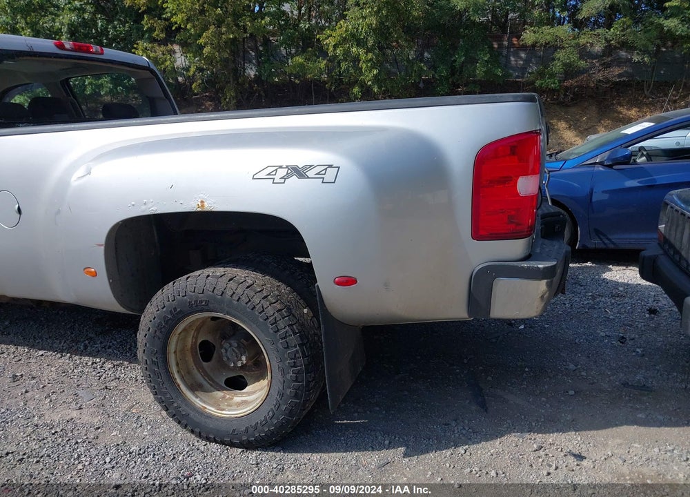 2013 GMC SIERRA 3500HD WORK TRUCK VIN: 1GT422CG6DF233156