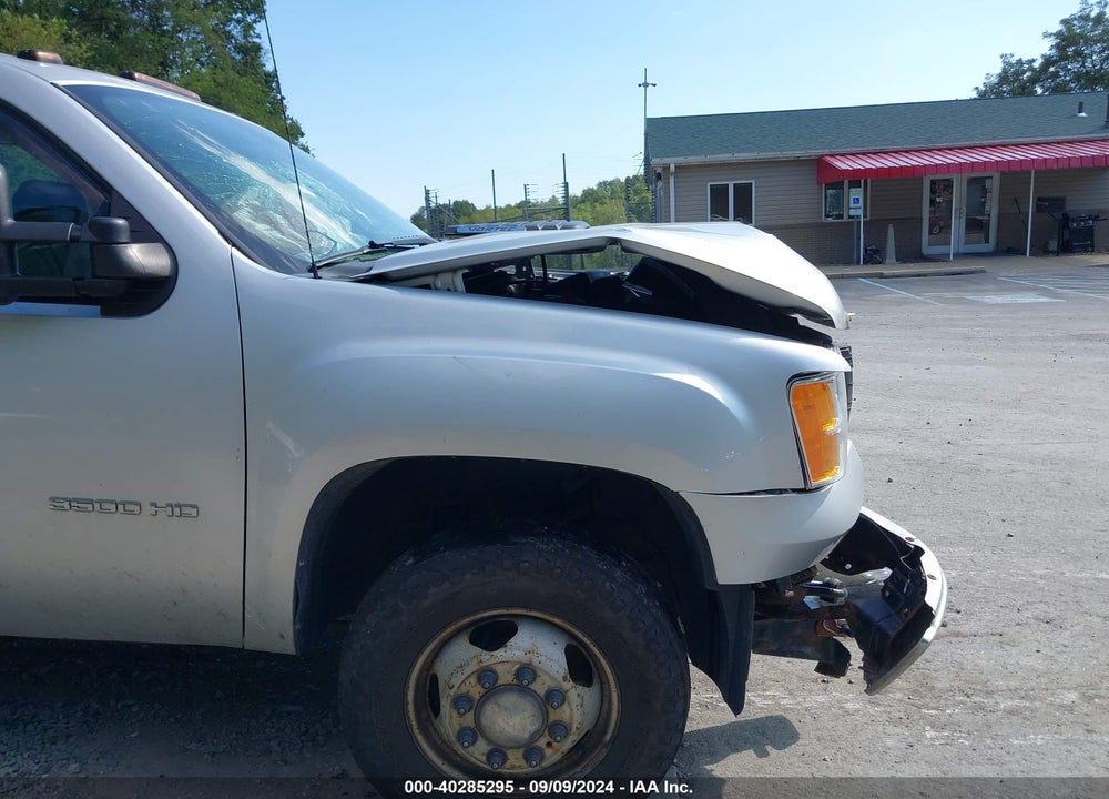2013 GMC SIERRA 3500HD WORK TRUCK VIN: 1GT422CG6DF233156