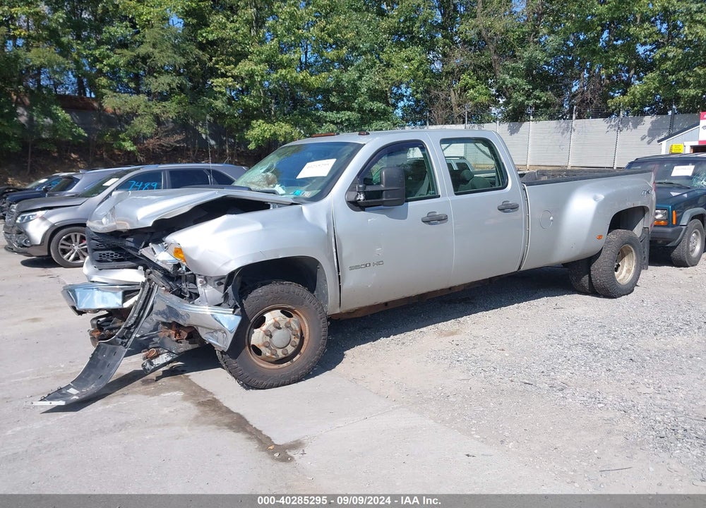 2013 GMC SIERRA 3500HD WORK TRUCK VIN: 1GT422CG6DF233156