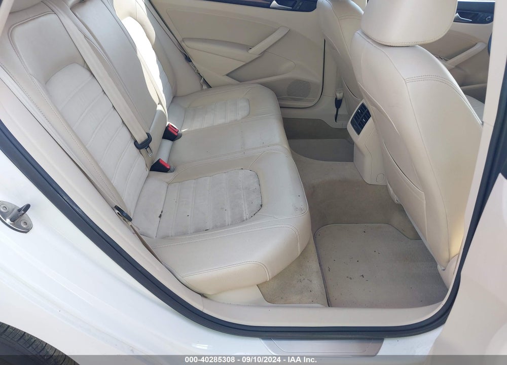 2014 VOLKSWAGEN PASSAT 1.8T SEL PREMIUM VIN: 1VWCT7A35EC099732