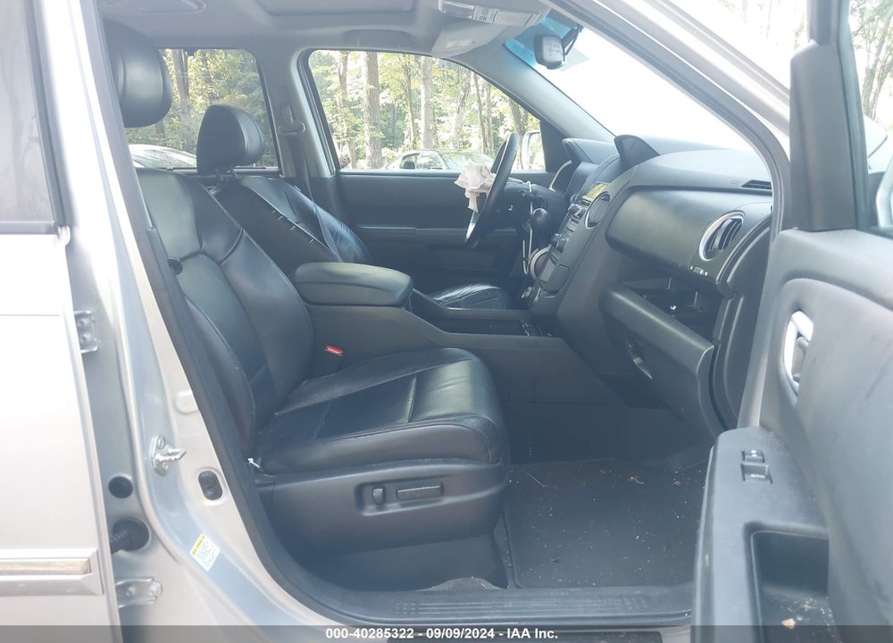 2012 HONDA PILOT TOURING VIN: 5FNYF3H95CB023463