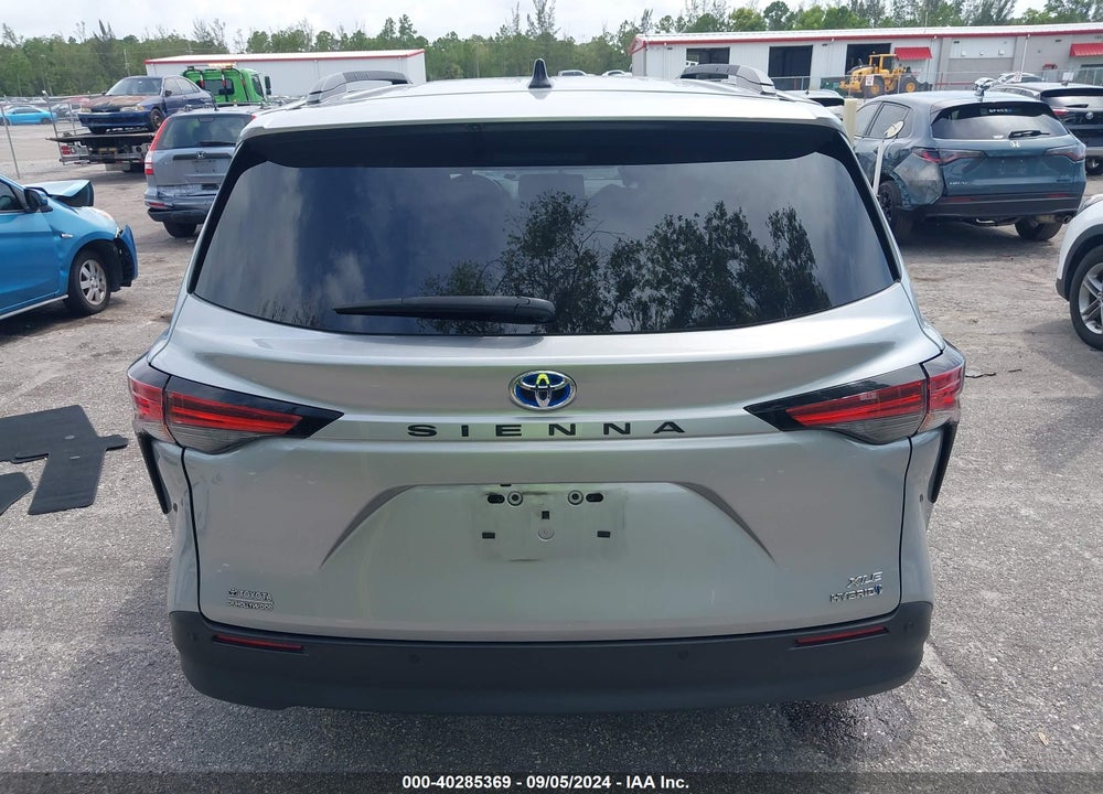 2021 TOYOTA SIENNA XLE VIN: 5TDYRKEC8MS020278