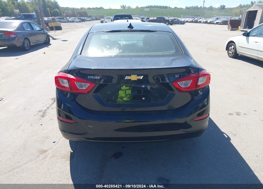 2019 CHEVROLET CRUZE LT VIN: 1G1BE5SM3K7132180