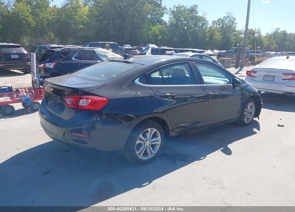 2019 CHEVROLET CRUZE LT VIN: 1G1BE5SM3K7132180