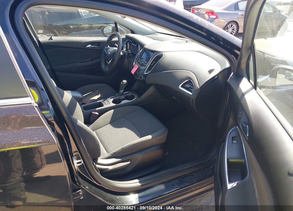 2019 CHEVROLET CRUZE LT VIN: 1G1BE5SM3K7132180