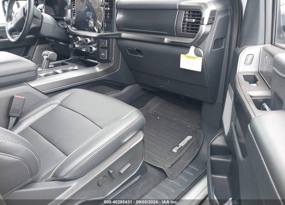 2024 FORD F-150 LARIAT VIN: 1FTFW5L82RFA60718