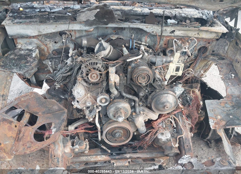 2003 CHEVROLET SILVERADO 3500 LS VIN: 1GCJK33193F136052