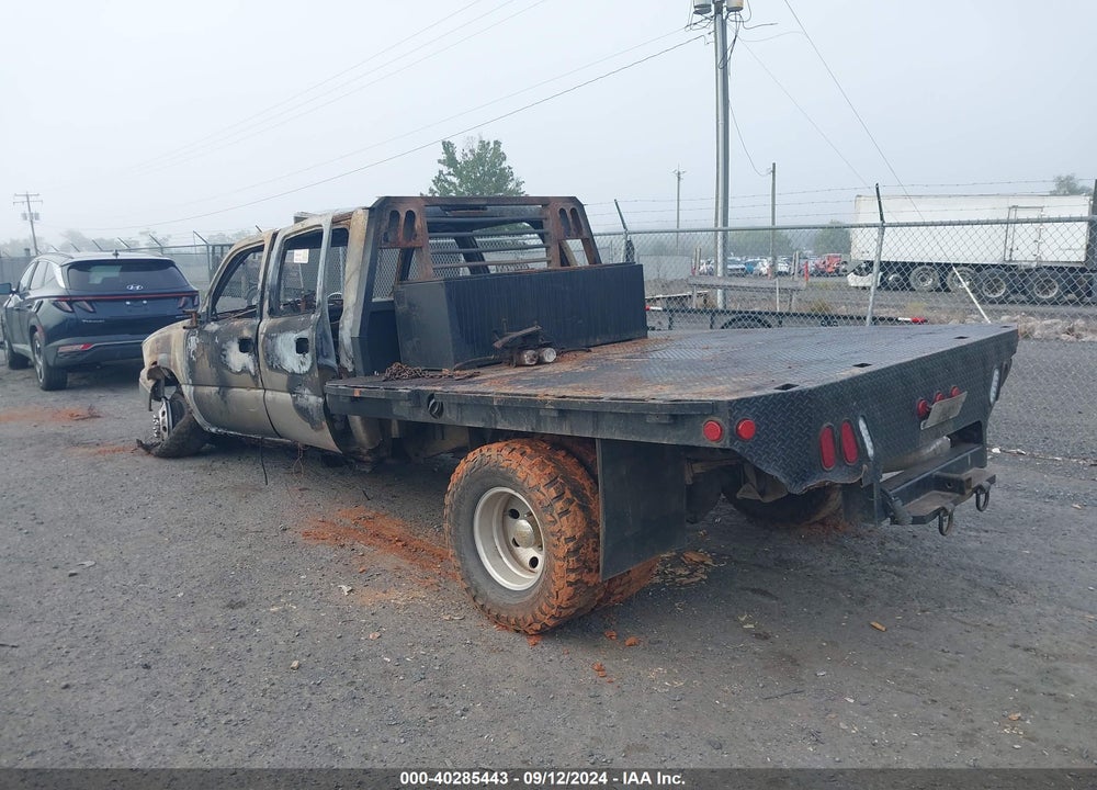 2003 CHEVROLET SILVERADO 3500 LS VIN: 1GCJK33193F136052