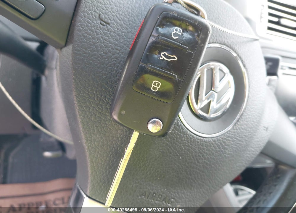 2012 VOLKSWAGEN JETTA VIN: 3VWDP7AJ1CM400953