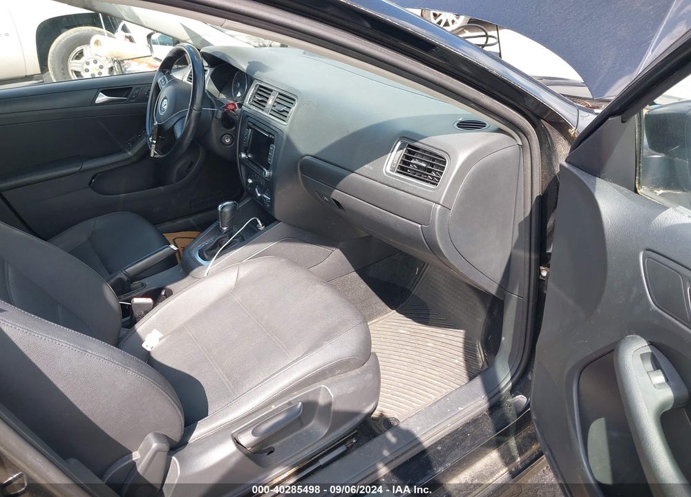 2012 VOLKSWAGEN JETTA VIN: 3VWDP7AJ1CM400953