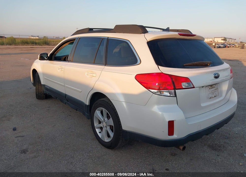 2014 SUBARU OUTBACK 2.5I LIMITED VIN: 4S4BRCLC4E3278570