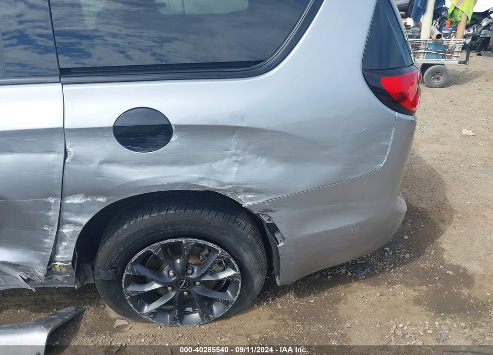 2021 CHRYSLER PACIFICA TOURING L VIN: 2C4RC1BG7MR531058