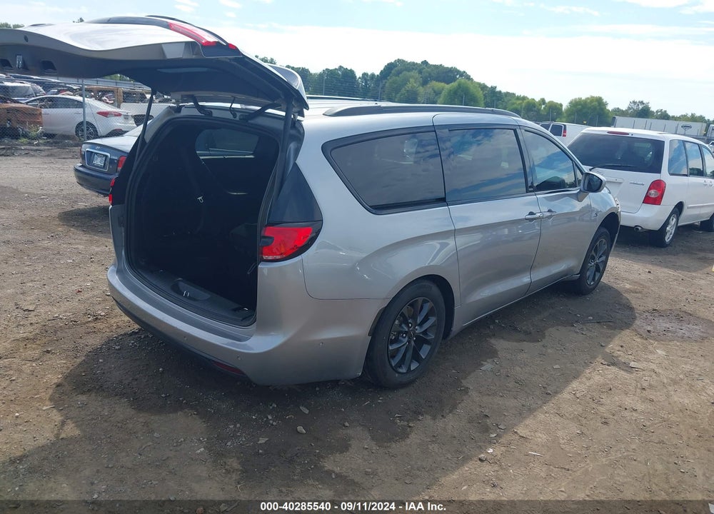 2021 CHRYSLER PACIFICA TOURING L VIN: 2C4RC1BG7MR531058