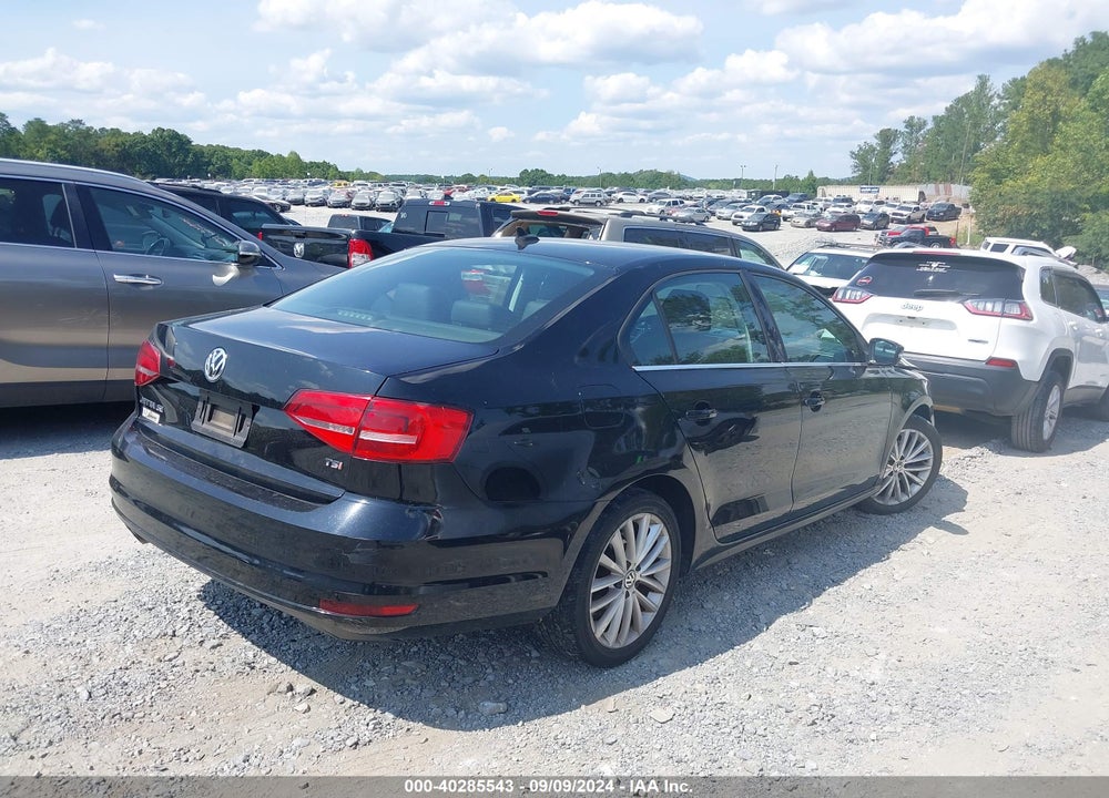 2015 VOLKSWAGEN JETTA 1.8T SE VIN: 3VWD17AJ1FM202234