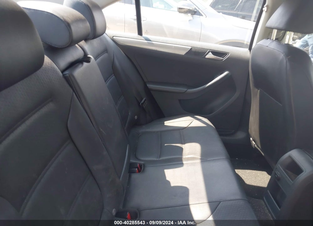 2015 VOLKSWAGEN JETTA 1.8T SE VIN: 3VWD17AJ1FM202234