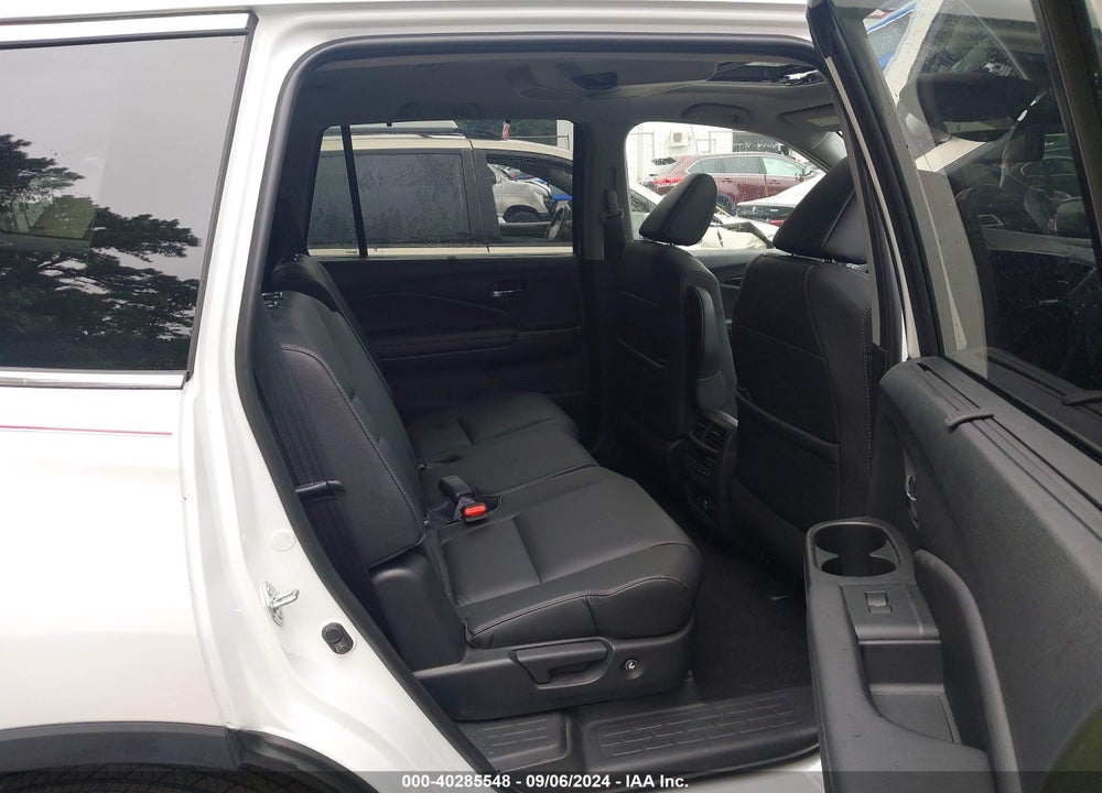 2022 HONDA PILOT AWD TOURING 8 PASSENGER VIN: 5FNYF6H9XNB038495