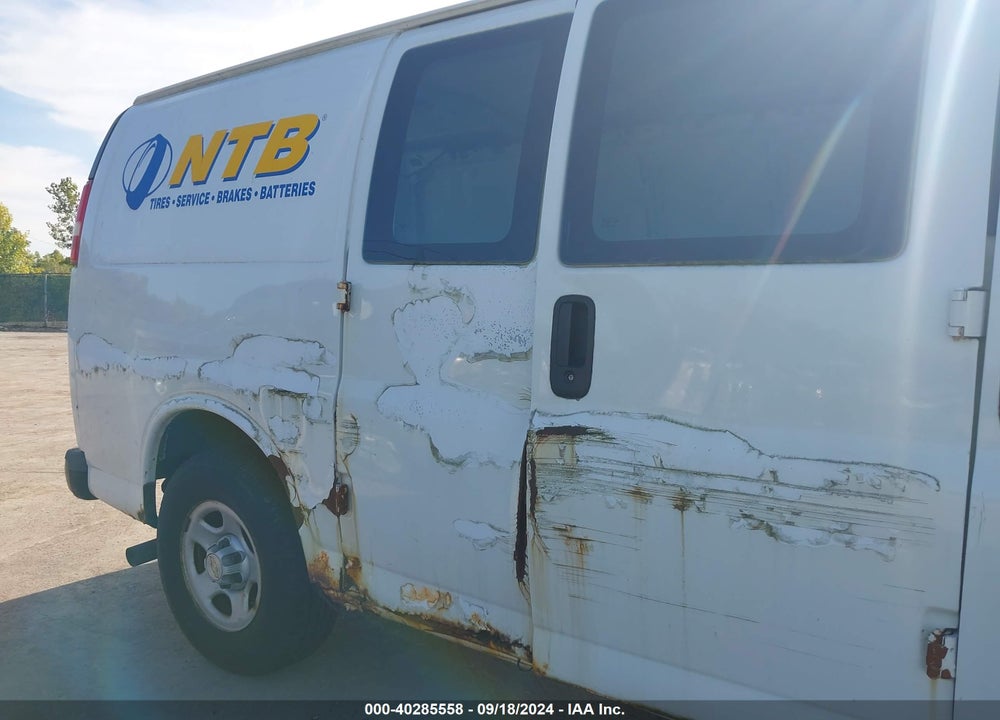 2005 CHEVROLET EXPRESS VIN: 1GCFG15XX51254804