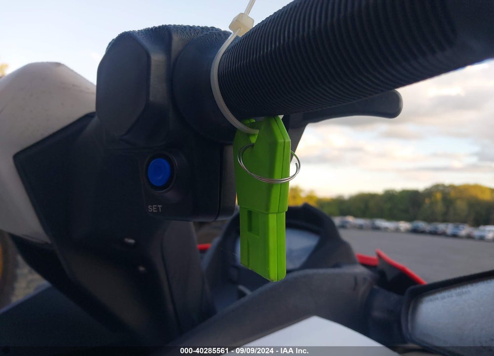 2020 KAWASAKI JET SKI STX VIN: 00000KAW10750F020