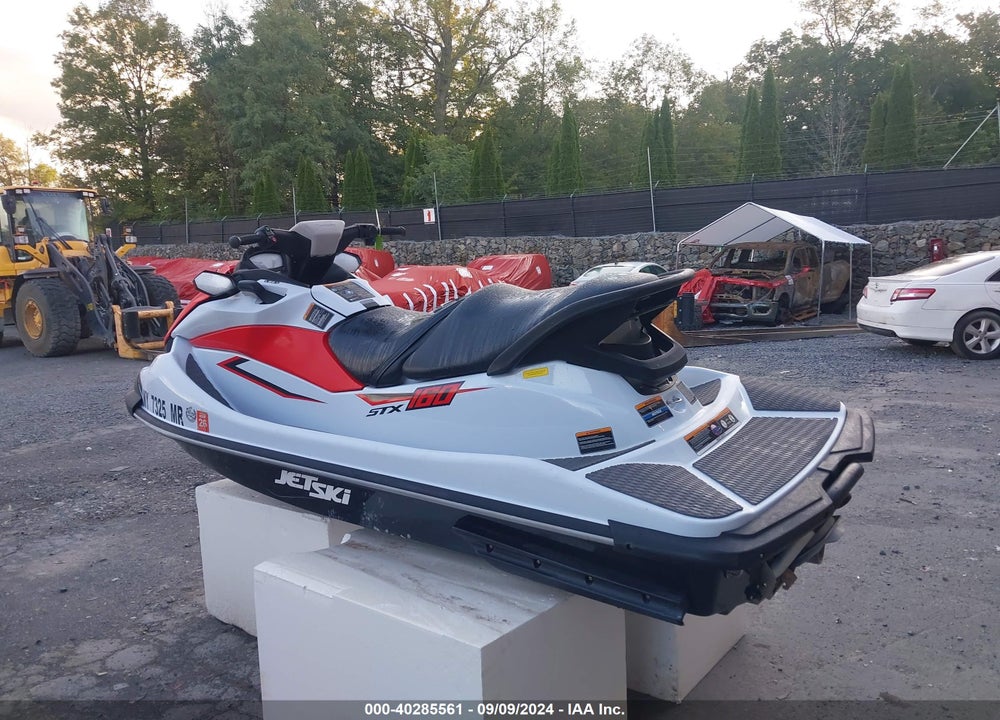 2020 KAWASAKI JET SKI STX VIN: 00000KAW10750F020