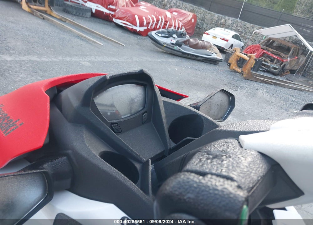 2020 KAWASAKI JET SKI STX VIN: 00000KAW10750F020