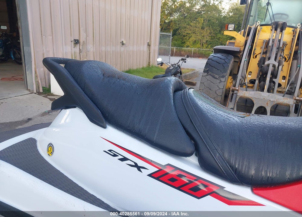 2020 KAWASAKI JET SKI STX VIN: 00000KAW10750F020