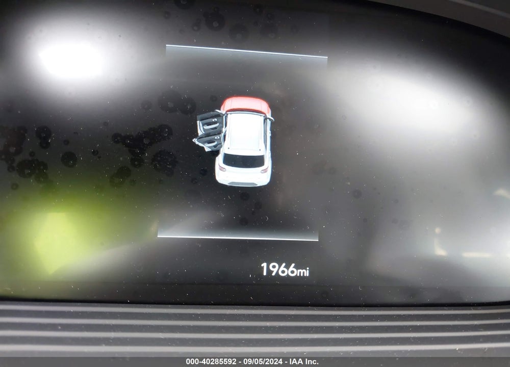 2024 HYUNDAI VENUE SEL VIN: KMHRC8A33RU323238