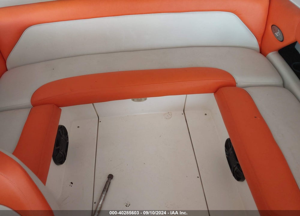 2005 CENTURION SKIBOAT VIN: USFNEC1410J405