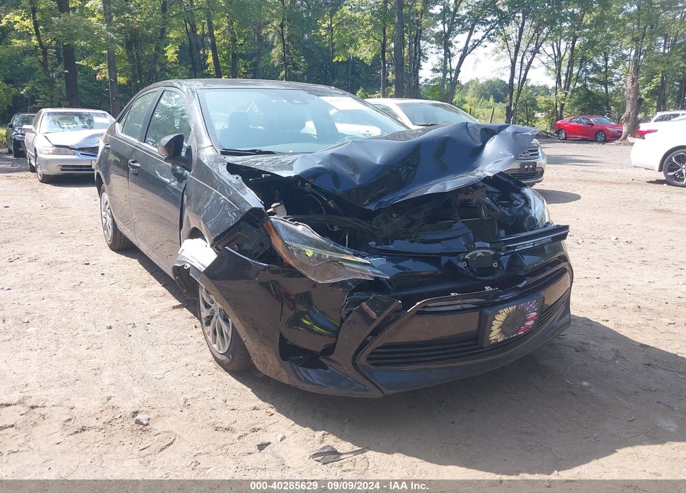 2018 TOYOTA COROLLA LE VIN: 2T1BURHE4JC055768