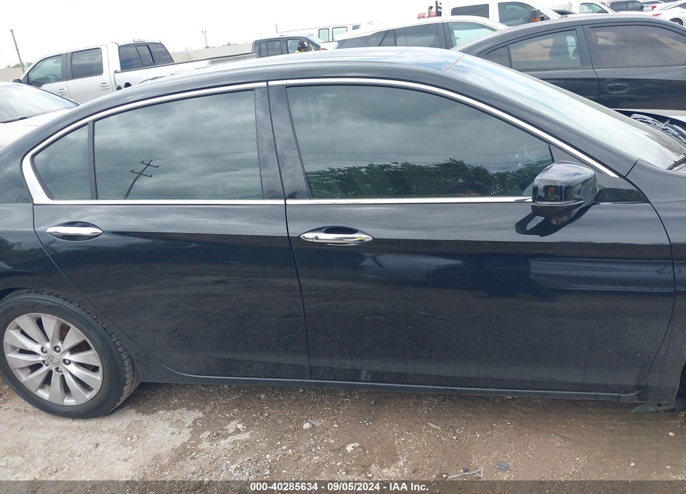 2015 HONDA ACCORD VIN: 1HGCR3F84FA013744