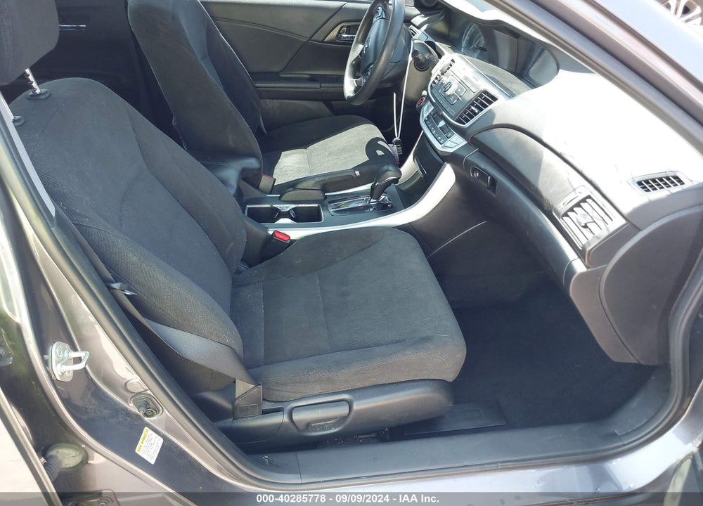 2015 HONDA ACCORD EX VIN: 1HGCR2F72FA047537