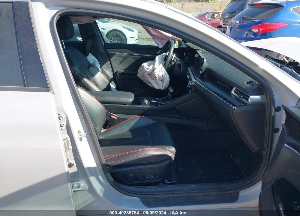 2023 KIA K5 GT VIN: 5XXG44J85PG194063