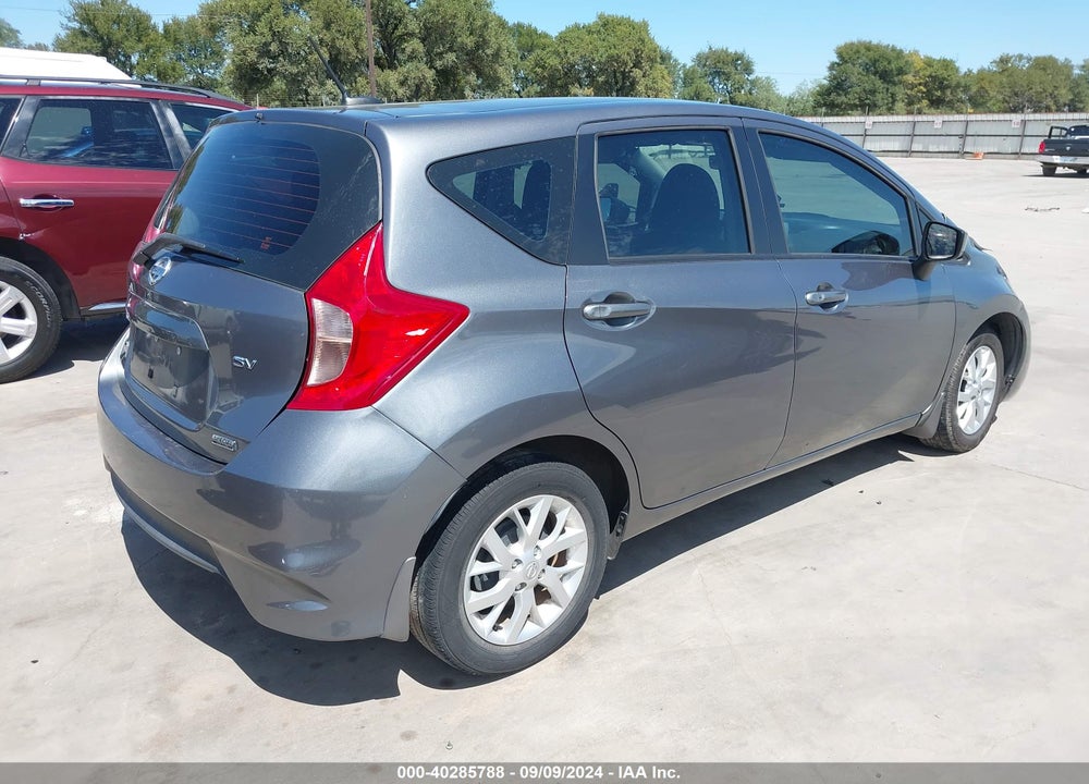 2018 NISSAN VERSA NOTE SV VIN: 3N1CE2CP5JL355885