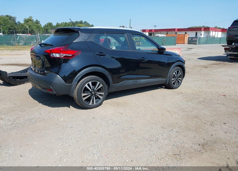 2018 NISSAN KICKS SV VIN: 3N1CP5CU4JL531116
