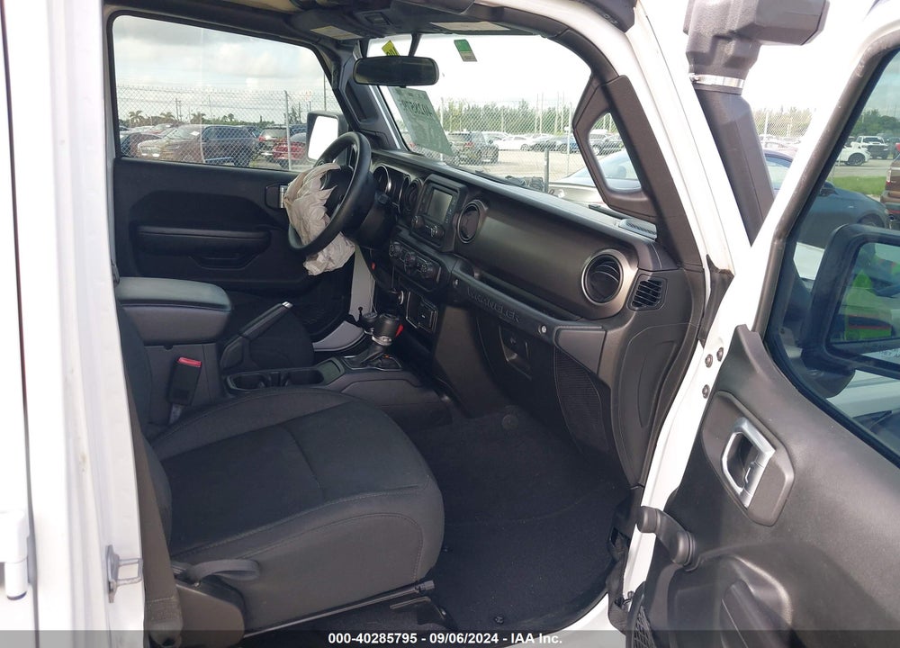 2019 JEEP WRANGLER UNLIMITED SPORT 4X4 VIN: 1C4HJXDGXKW583015