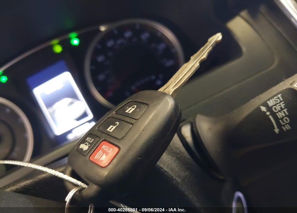 2017 TOYOTA CAMRY SE VIN: 4T1BF1FK5HU767333