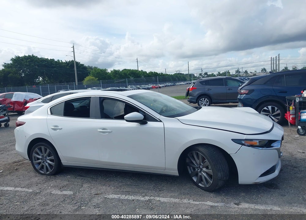 2021 MAZDA 3 PREFERRED VIN: JM1BPACL2M1317553