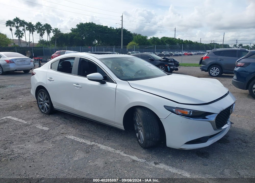 2021 MAZDA 3 PREFERRED VIN: JM1BPACL2M1317553